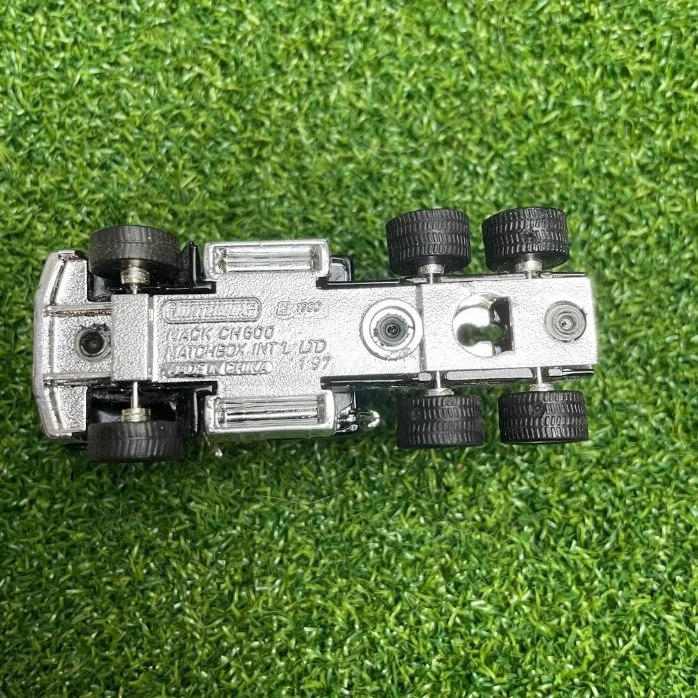Vintage Matchbox Mack CH600 Black Diecast Tractor Trailer Toy